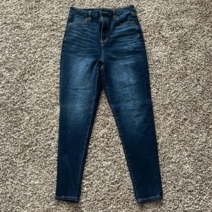 Dark Wash Curvy Highest Rise Jegging